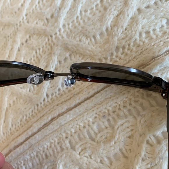 Foster Grant TruPolar Sunglasses - Picture 8 of 11